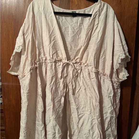 Women’s Plus Size Beige Blouse - Size 4X - Picture 2 of 4